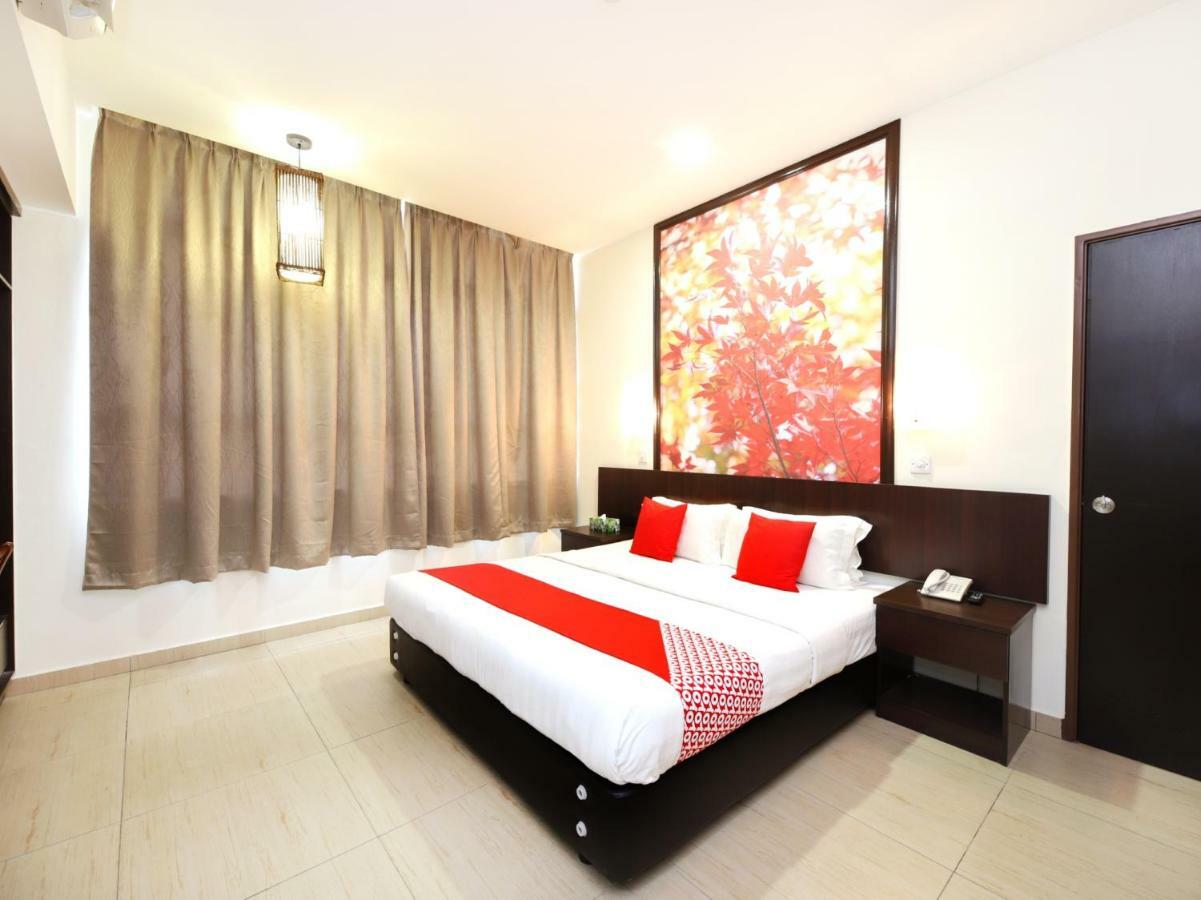 Oyo 498 D&F Boutique Hotel Senawang Seremban Exterior photo